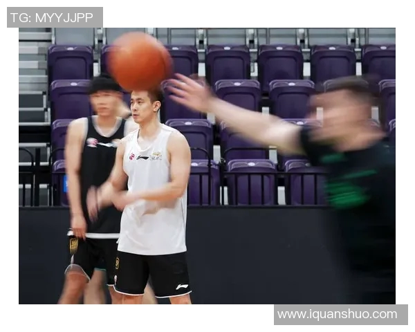 辽宁男篮CBA赛程首轮揭晓，备战新赛季热火开战！